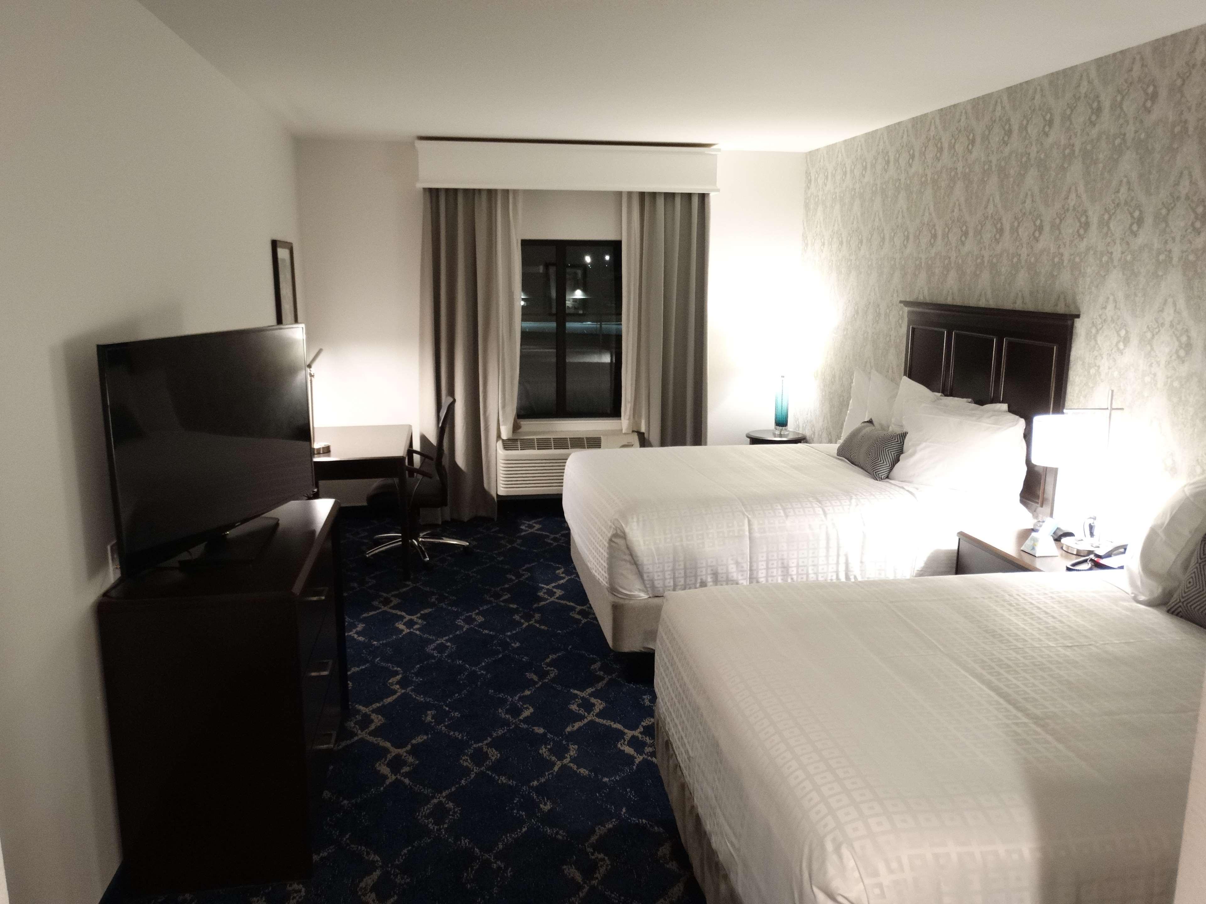 Best Western Plus New Richmond Inn & Suites Exterior photo