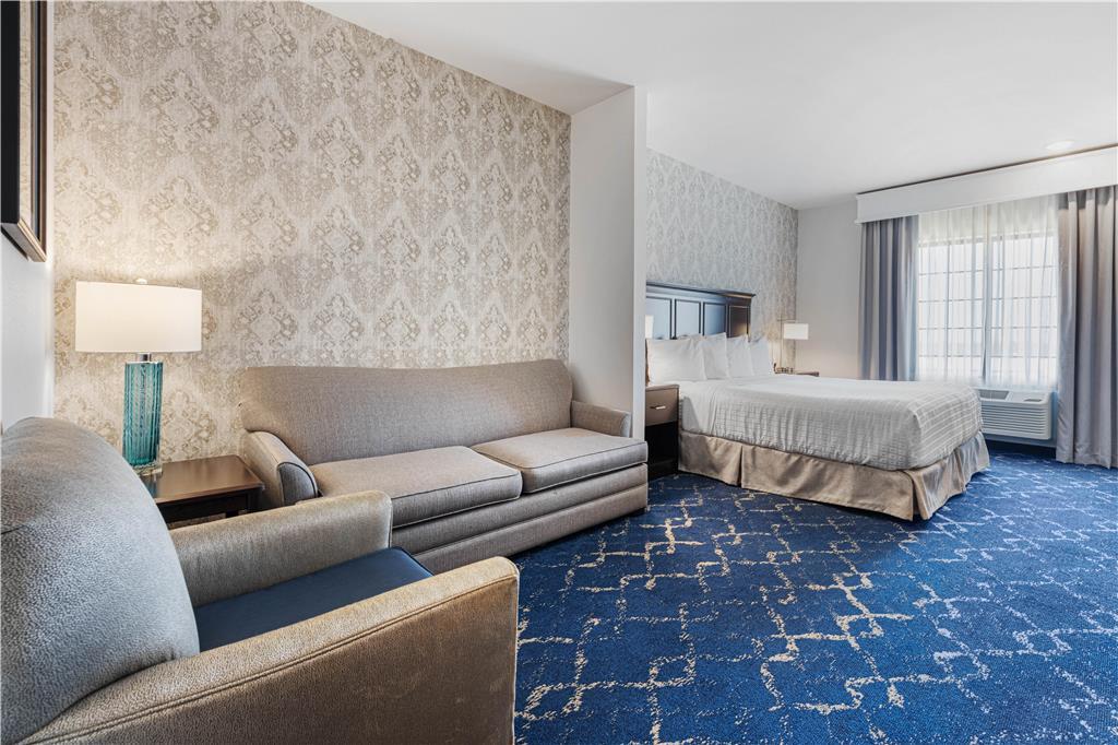 Best Western Plus New Richmond Inn & Suites Room photo