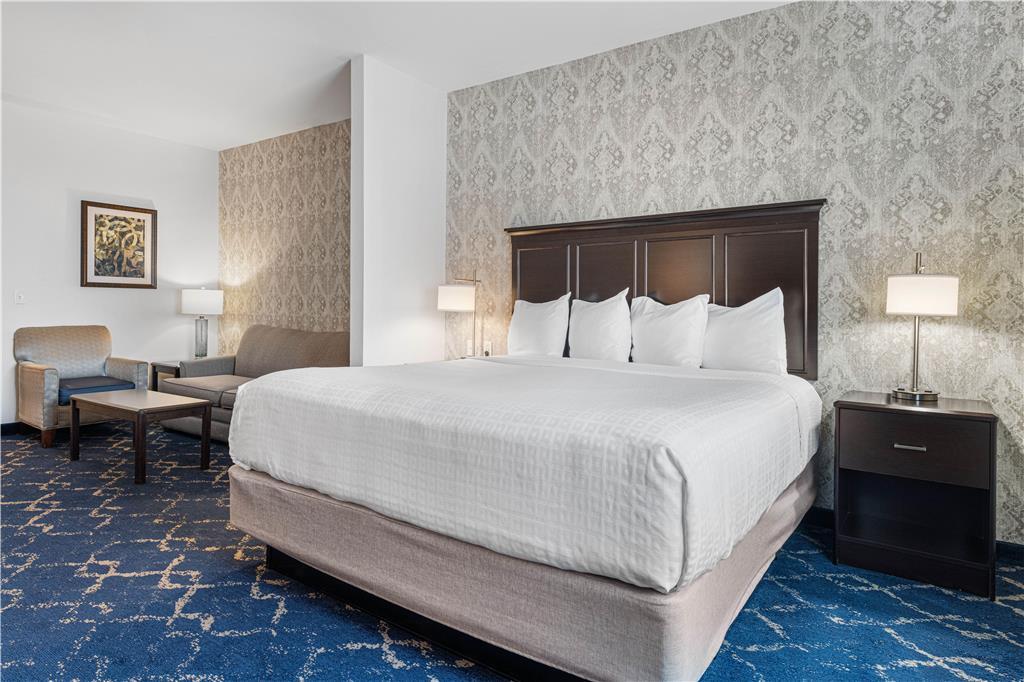 Best Western Plus New Richmond Inn & Suites Room photo