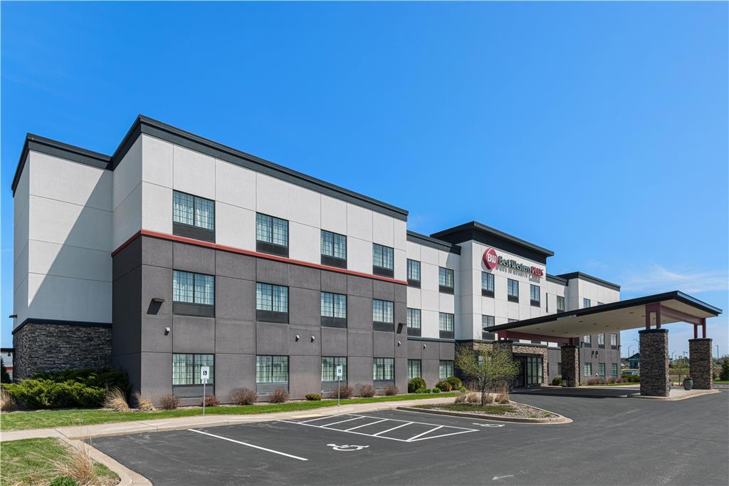 Best Western Plus New Richmond Inn & Suites Exterior photo